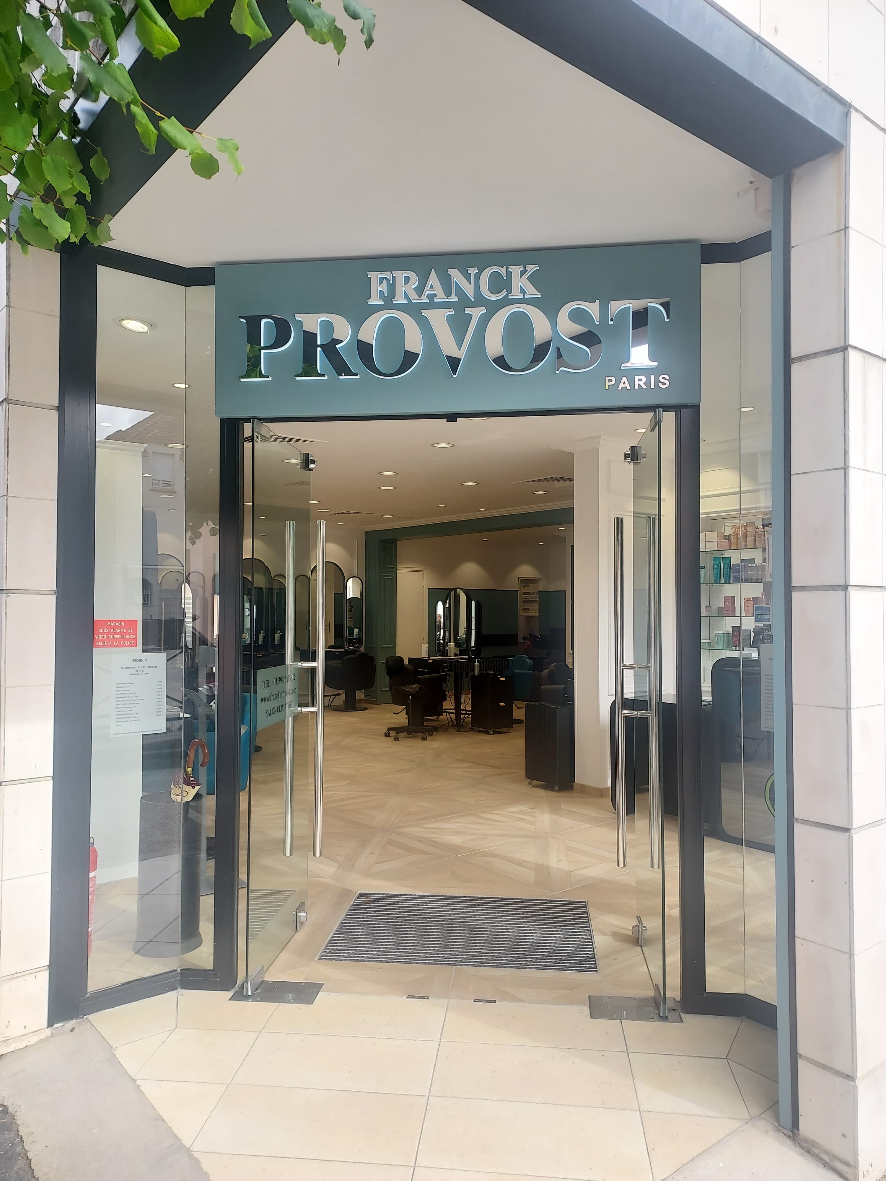 Entrée du salon